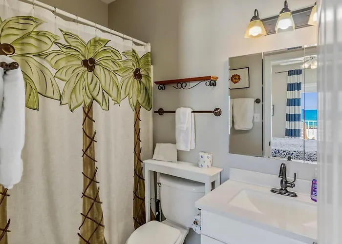 Beachfront Duplex Heated Pool Sleeps 27 Holiday home