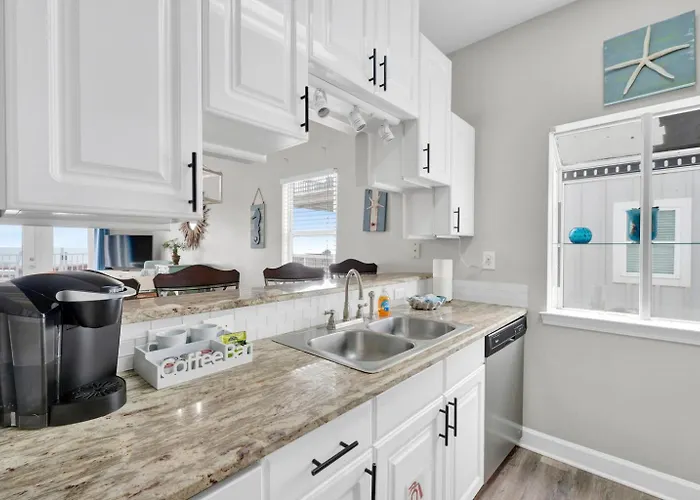 Beachfront Duplex Heated Pool Sleeps 27 * Gulf Shores