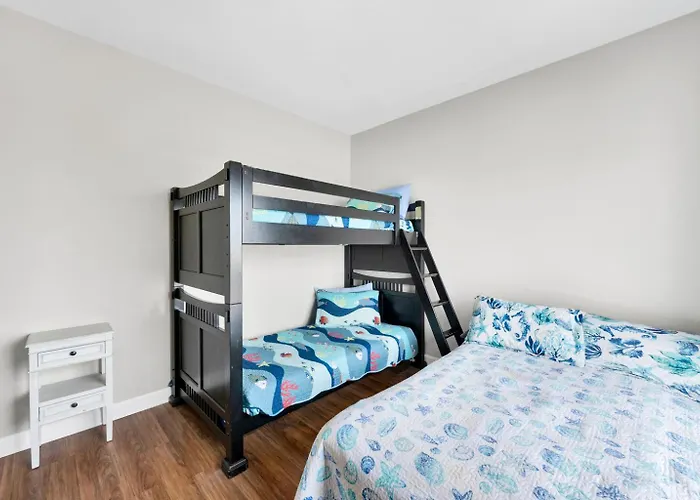 Beachfront Duplex Heated Pool Sleeps 27 *