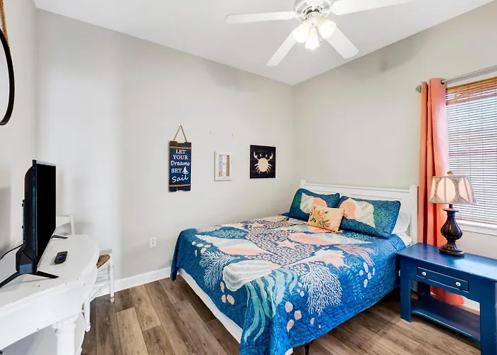 Beachfront Duplex Heated Pool Sleeps 27 *